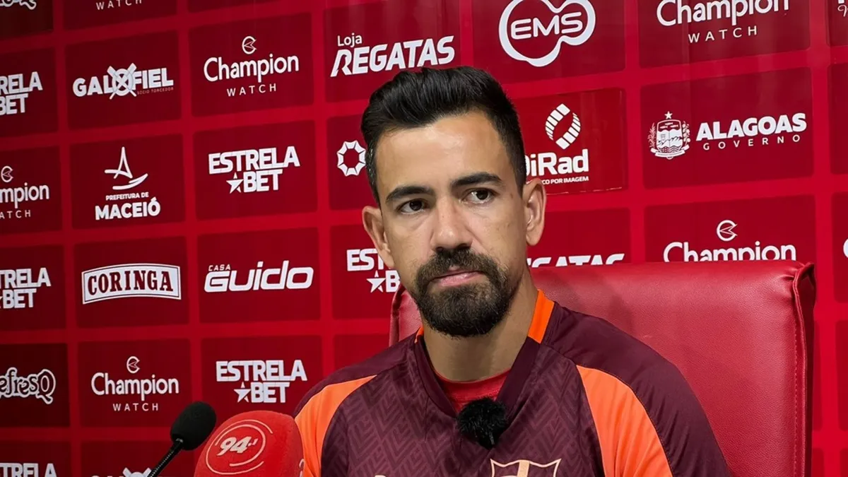 Ambiente descontraído no CRB e jogador mais engraçado é revelado