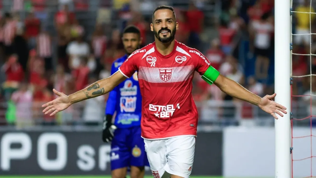 Anselmo Ramon se destaca como artilheiro em duas competições do ano