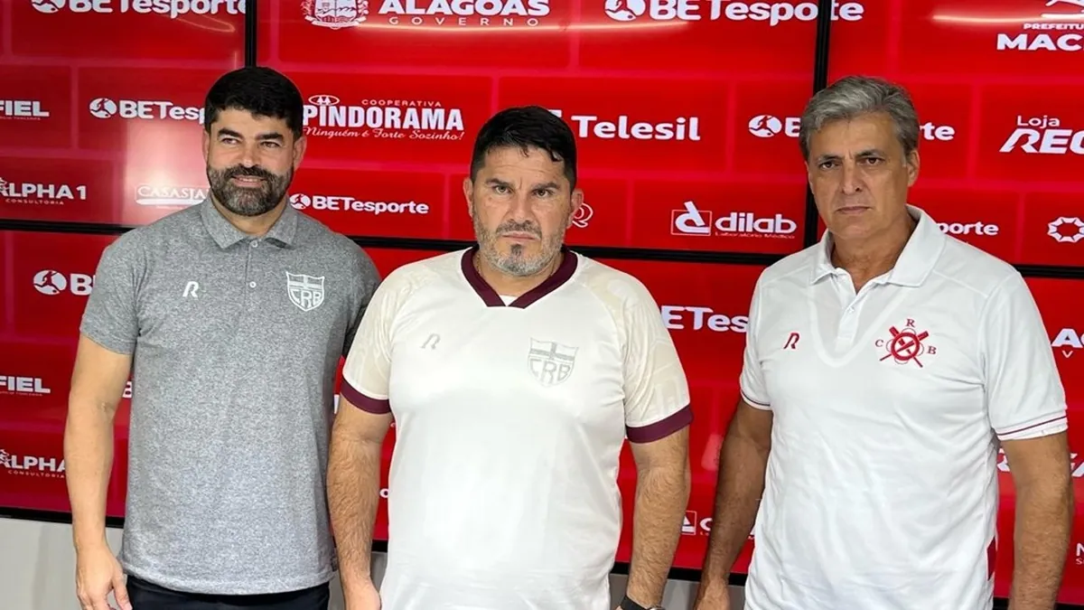 Barroca celebra triunfo do CRB em homenagem a Ari Barros