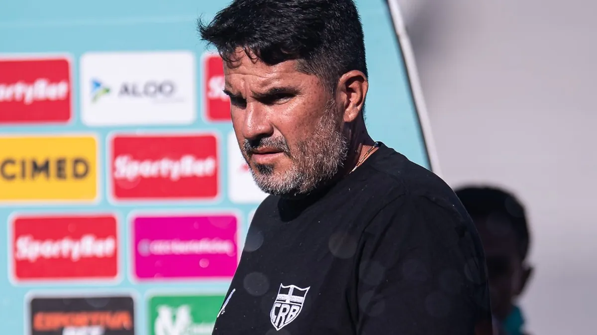 Barroca destaca tática do CRB na vitória contra o Sport: 'Ótima evolução'