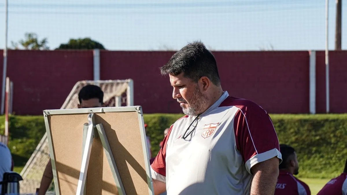 Barroca deve manter o mesmo time de estreia contra o Cruzeiro