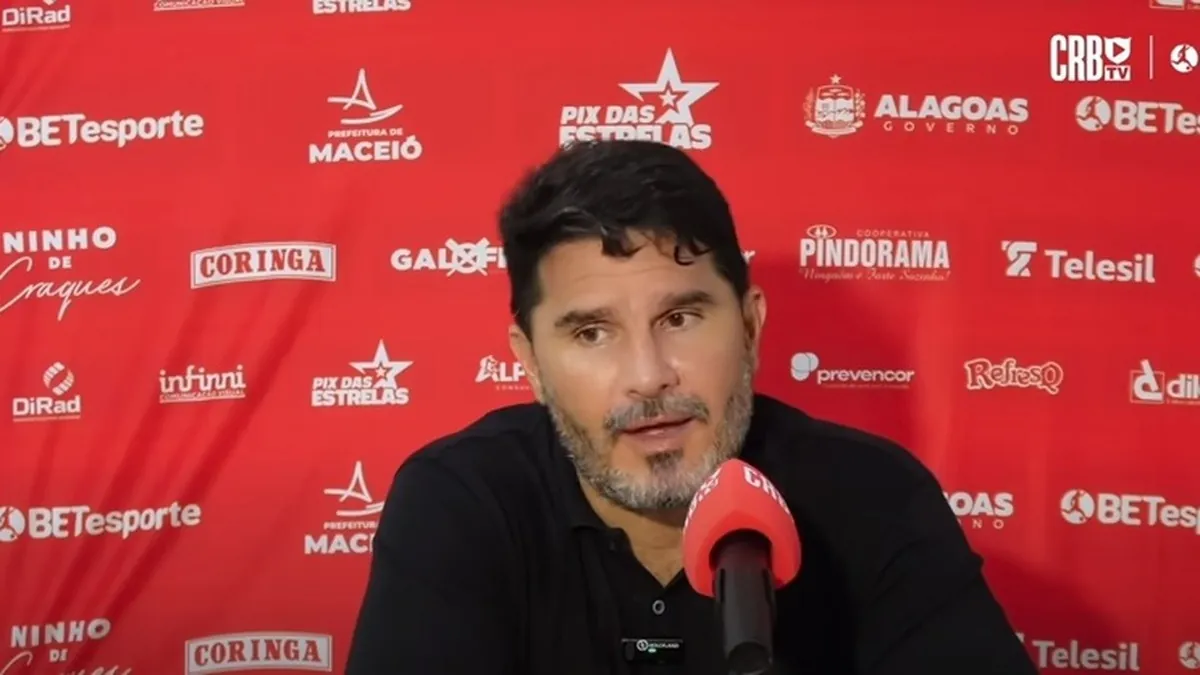 Barroca: 'Humildade é essencial para o CRB; jogadores serão cobrados'