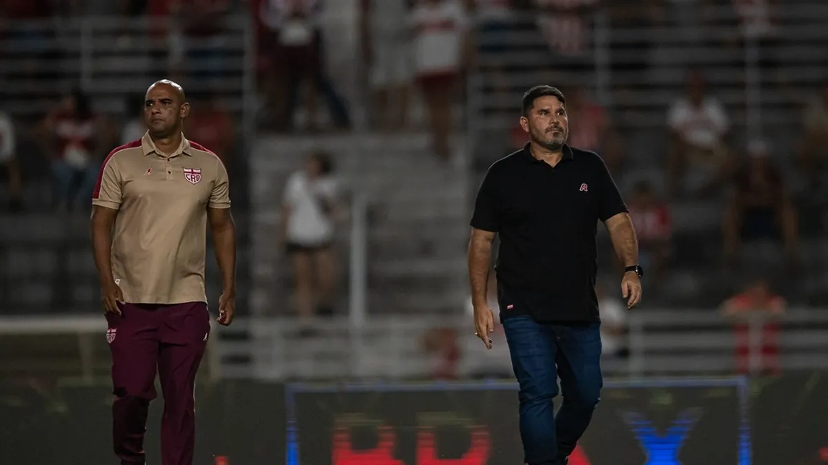 Barroca reconhece pressão, mas garante que CRB ainda briga no Brasileiro