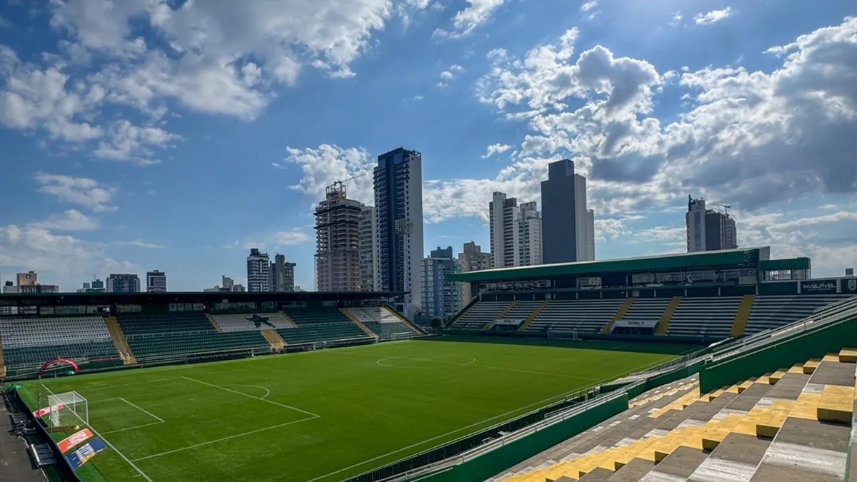 Chapecoense e CRB: confira como assistir ao duelo e detalhes das equipes!