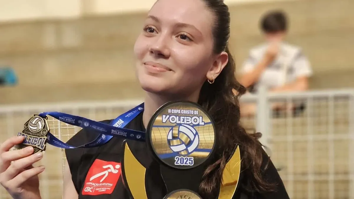 Clara Menezes, destaque do vôlei feminino alagoano, brilha no CRB