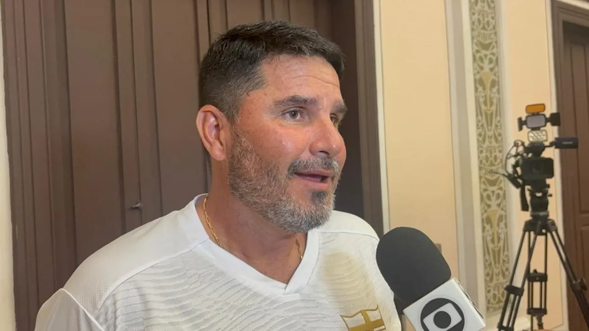 Com pré-temporada curta, Barroca foca na forma física do CRB