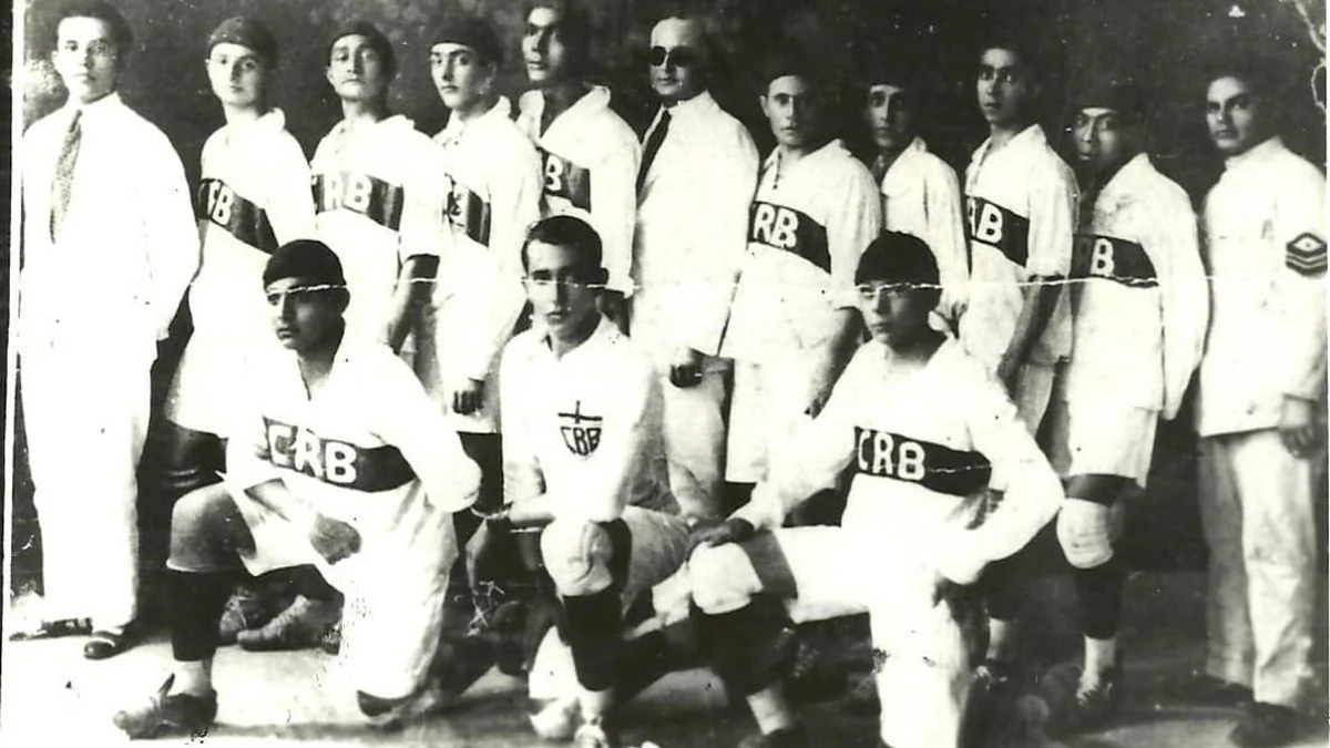 Comemora 114 anos com reconhecimento de títulos