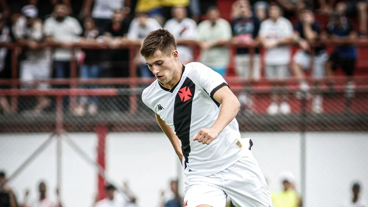 CRB e Vasco em tratativas para fechar com Guilherme Estrella