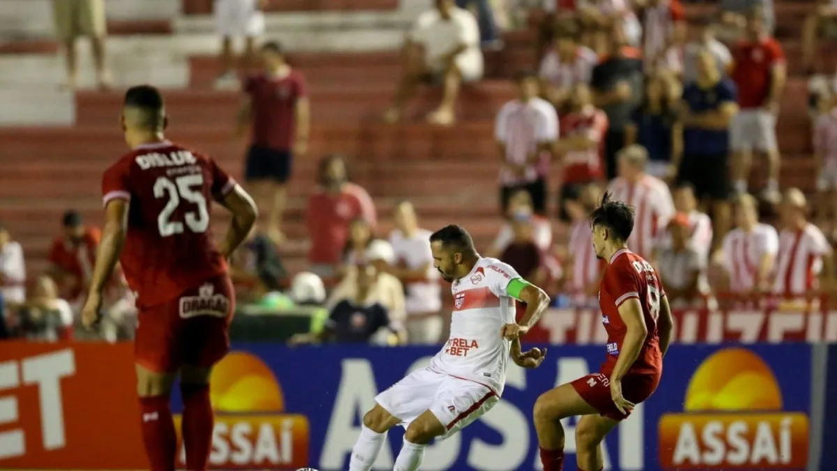 CRB precisa vencer Altos para se classificar após empate nos Aflitos