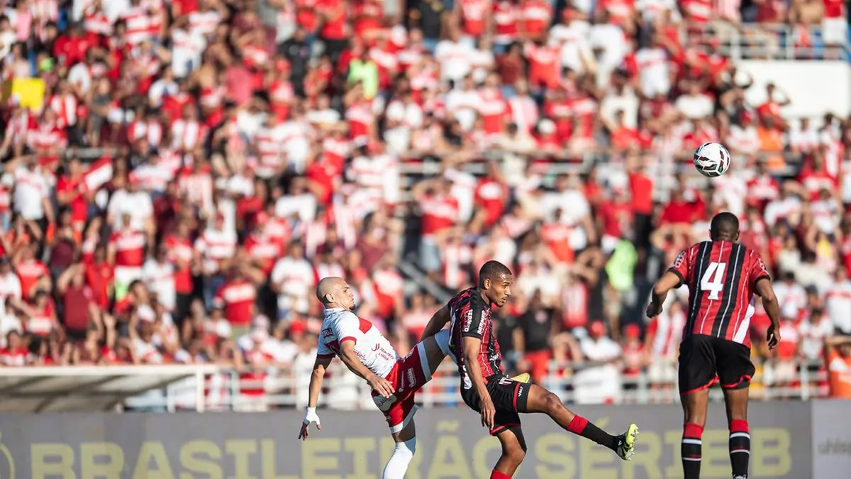 CRB sente o peso do jogo e frustra torcida