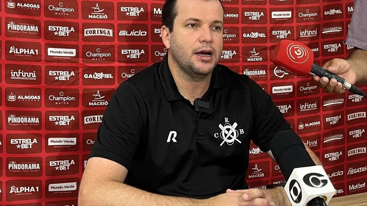 Daniel Paulista admite falta de ritmo no CRB, porém destaca progresso