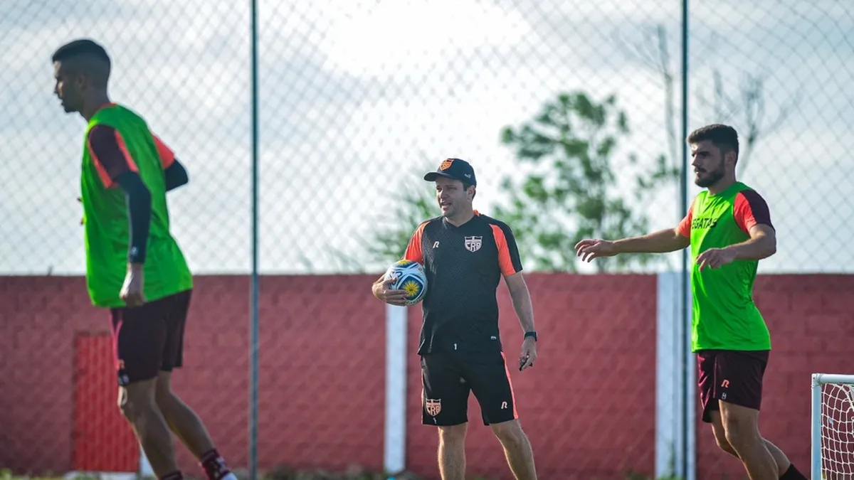 Daniel Paulista recebe proposta da Tailândia, mas decide permanecer no CRB