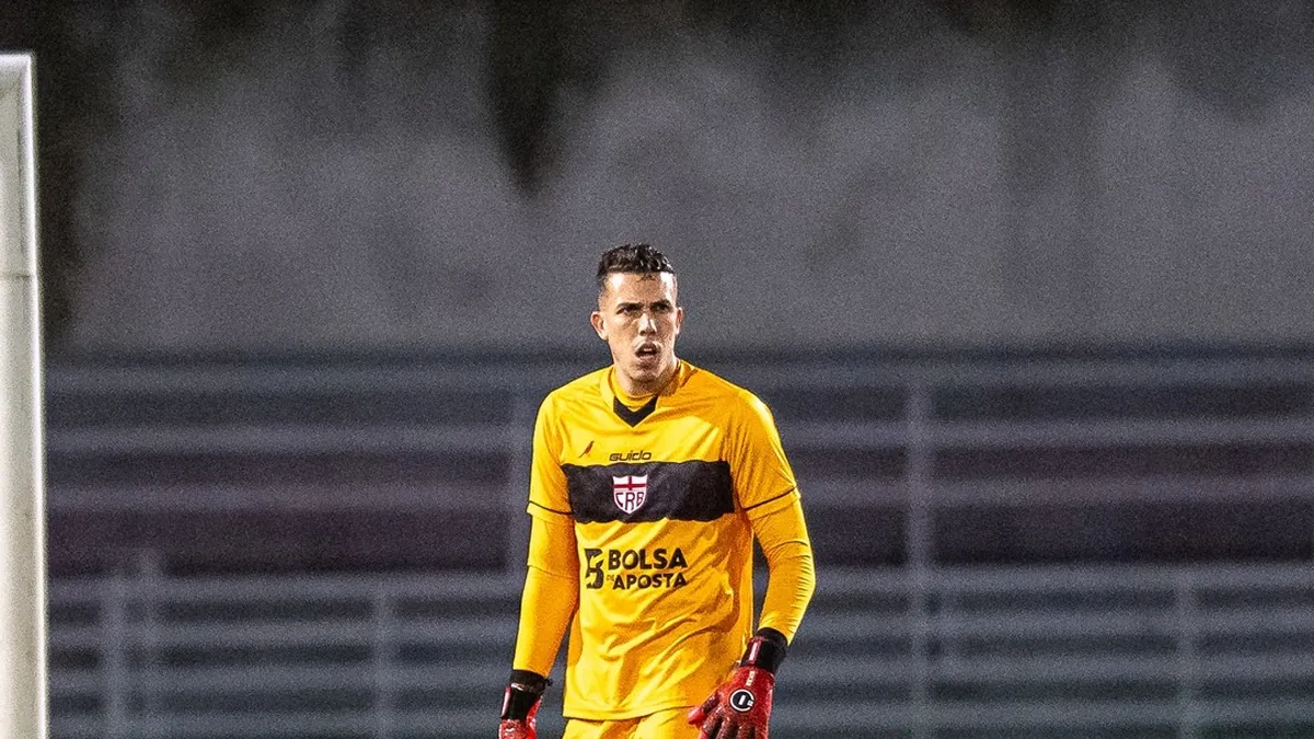 Descubra o desempenho de Vitor Caetano, goleiro reserva do CRB