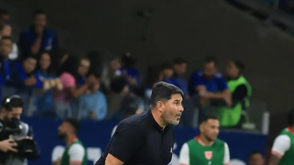 Eduardo Barroca elogia CRB após jogo contra Cruzeiro: tática perfeita!