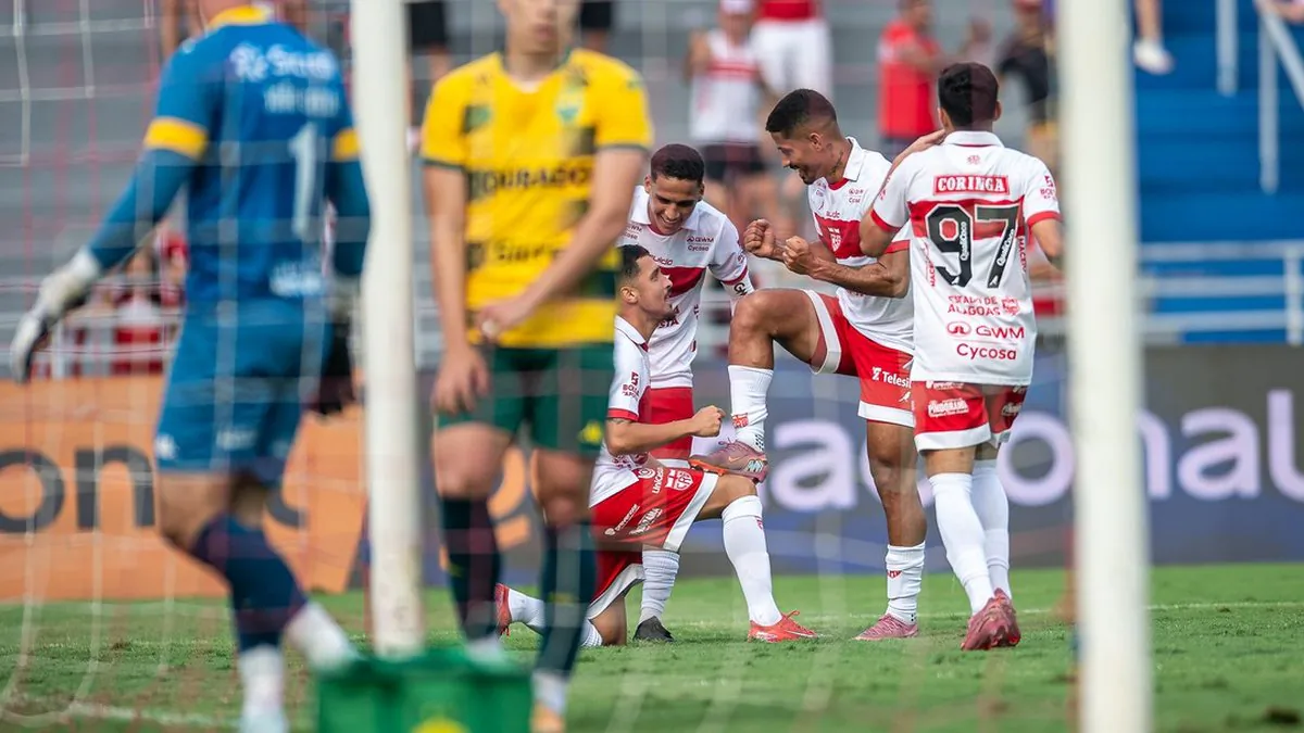 Hereda comenta sobre disputa com Kevin no CRB