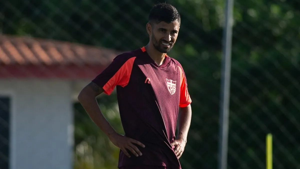 Jorginho se prepara e promete surpresa no CRB frente ao Athletic