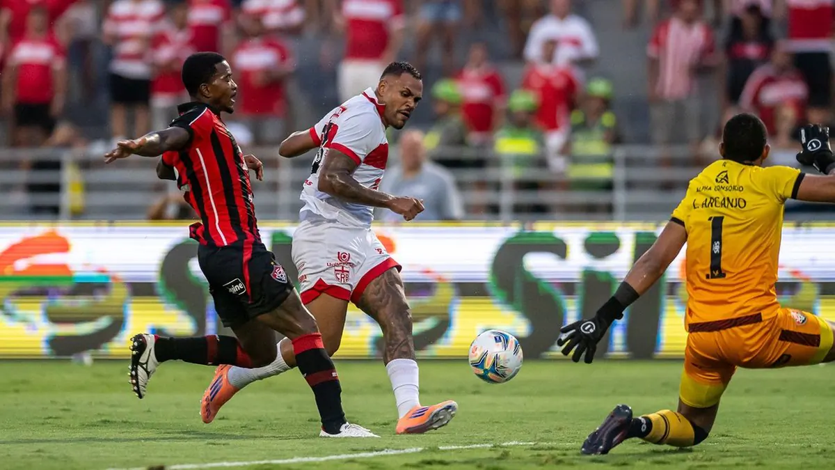 Mikael lidera o ataque do CRB em busca do acesso