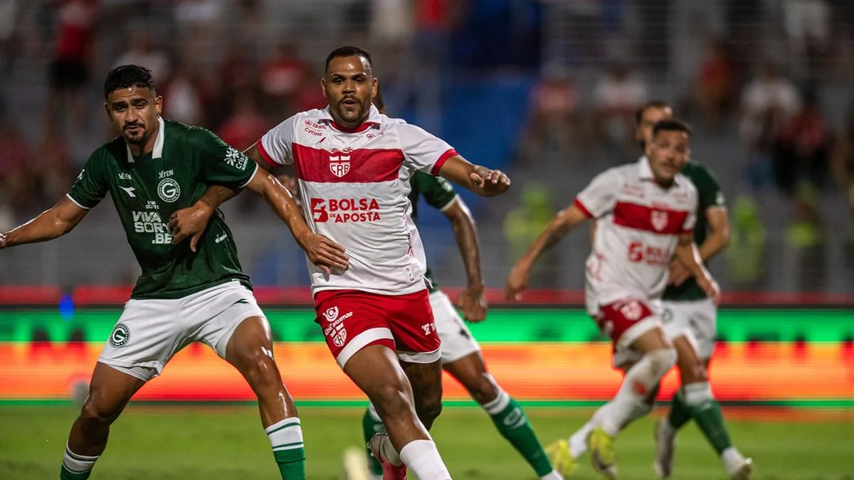 Mikael quebra jejum de gols no CRB agora