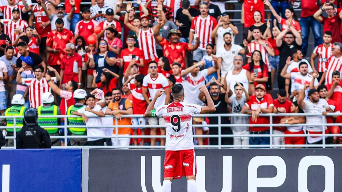 Qual a média de público do CRB em seus jogos como mandante?