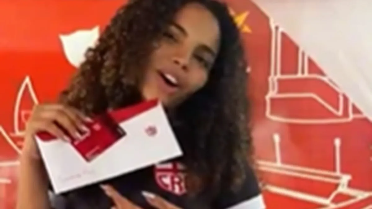 Torcedora ilustre: Ex-BBB Pitel vira sócia do CRB e faz apelo de apoio ao time local