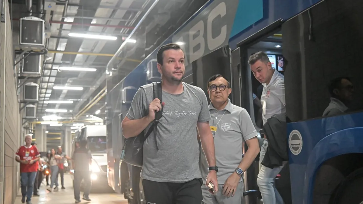 Turbulência no CRB: Daniel Paulista busca serenidade diante das críticas - Fonte imagem: Globo Esporte