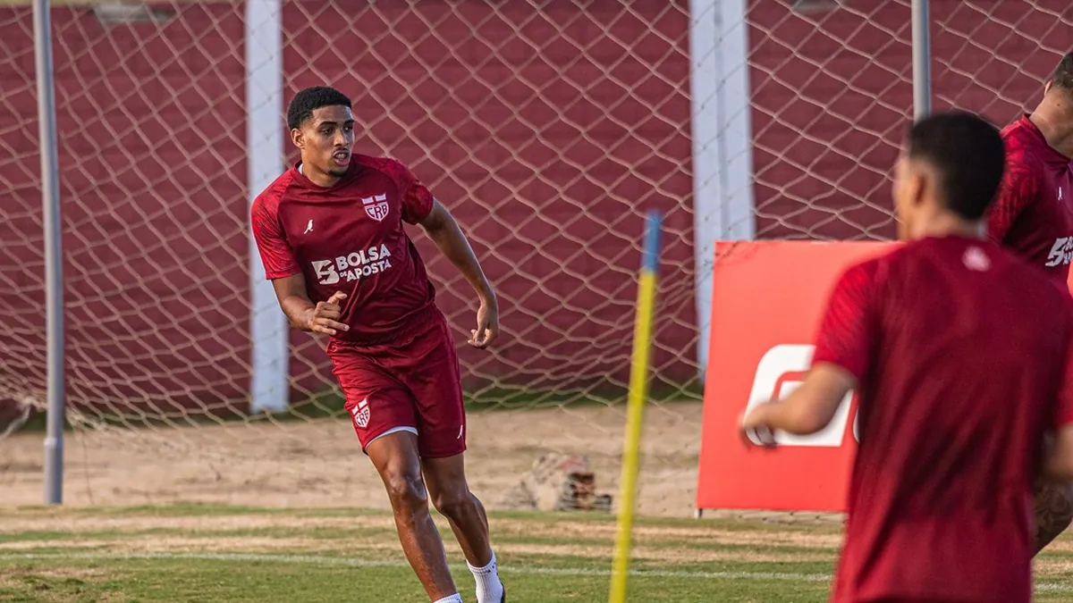Wallace retorna aos treinos e pode ser opção contra a Ponte