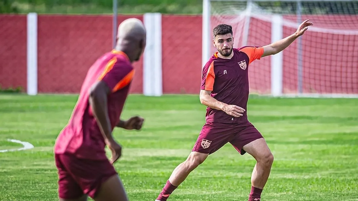 Zagueiro do CRB retorna aos campos após quase 3 meses ausente - Fonte imagem: Globo Esporte